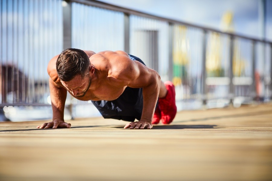 Fit, Musclé & Attractif<br><small>'<strong>Devenez performant & irrésistible</strong></small>
